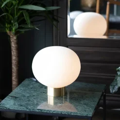 BORDLAMPE 4169 SMALL HVIT MATT M. SORT SOKKEL